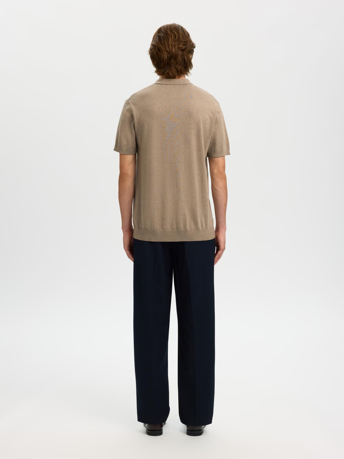 model_shot-back